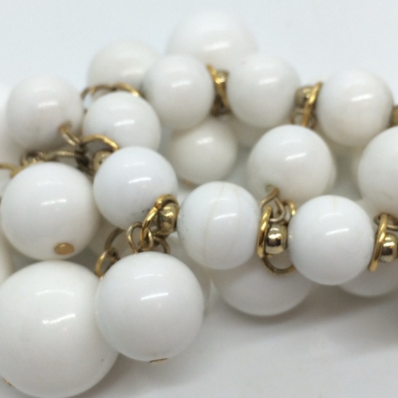 VINTAGE 80S TRIFARI BAUBLE BEAD NECKLACE WHITE GOLD COLLAR ACRYLIC DANGLE - Picture 11 of 15